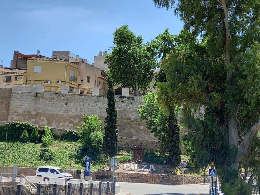 Apartamento Tranquilo Cerca De Zonas Verdes Cieza Luaran gambar